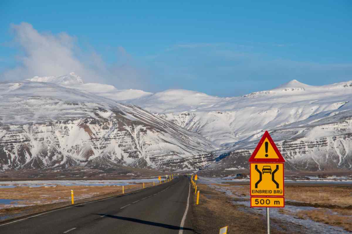 Iceland one lane bridge